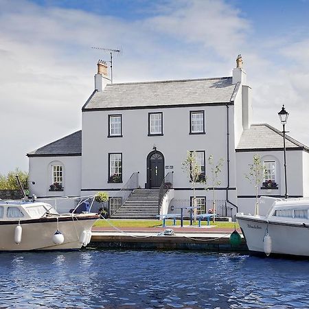 The Harbour Masters House Panzió Banagher Kültér fotó